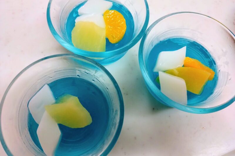 七夕にぴったり！ブルーハワイの涼やかゼリー