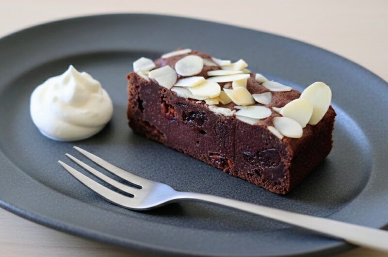 ラム香るドライフルーツたっぷり濃厚ブラウニー